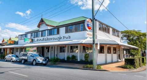 Landsborough Pub 
